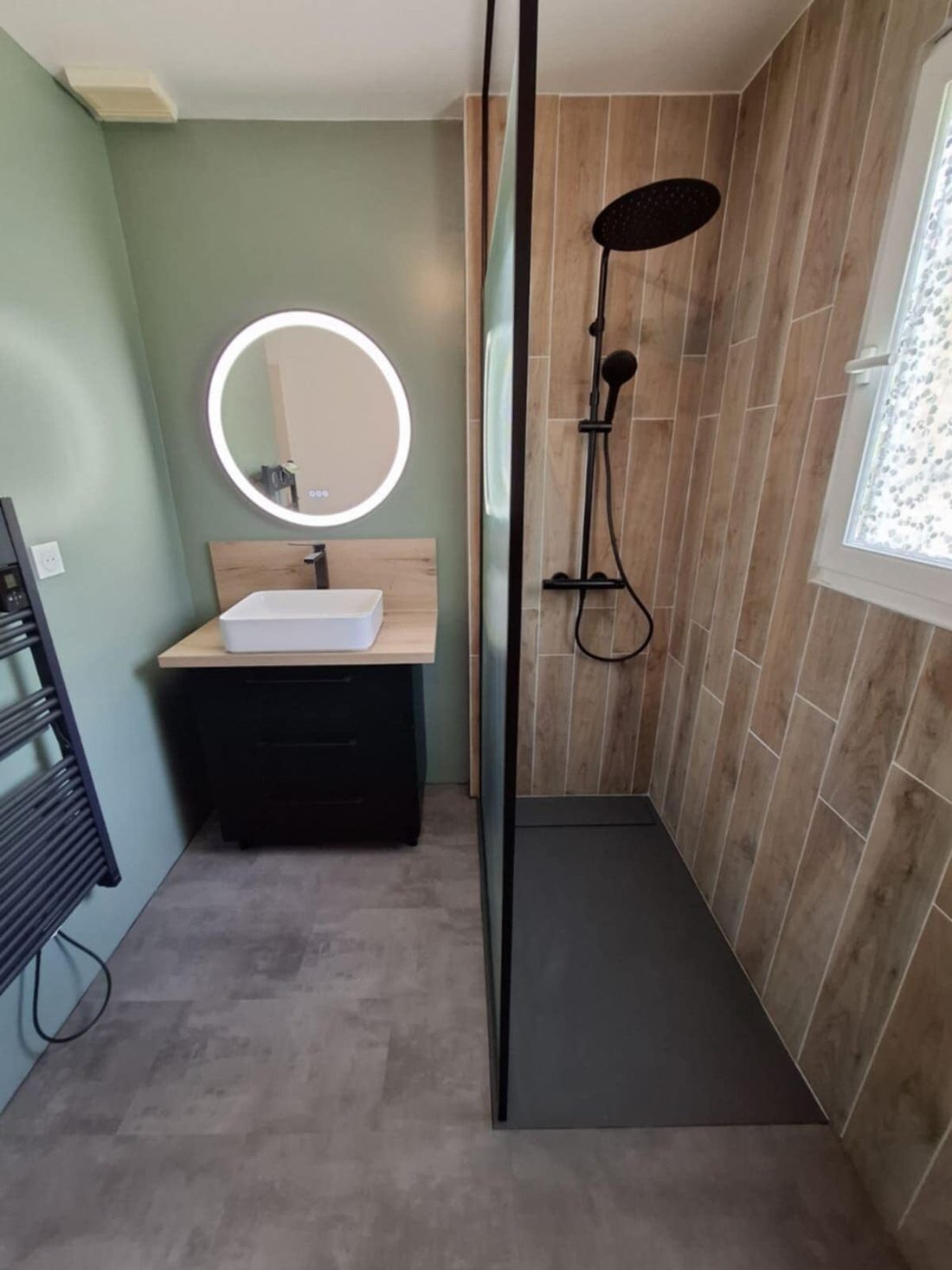 Salle de bain rénovée par RÉN'EAU 24